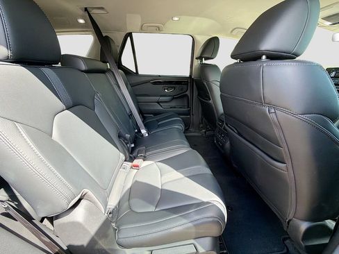Used 2024 Honda Pilot EX-L image 29