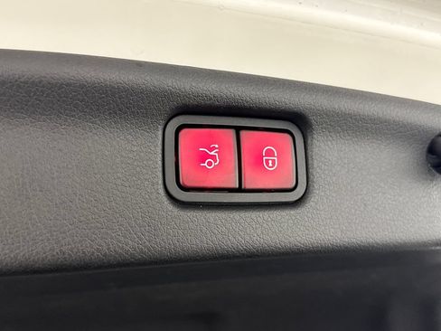 Used 2023 Mercedes-Benz C 300 Sedan image 20