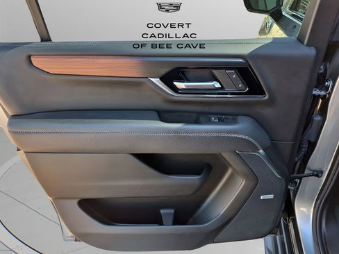 Used 2025 GMC Yukon XL Denali image 20