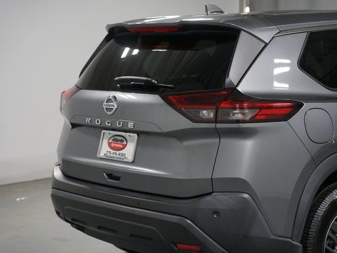 Used 2021 Nissan Rogue S image 9