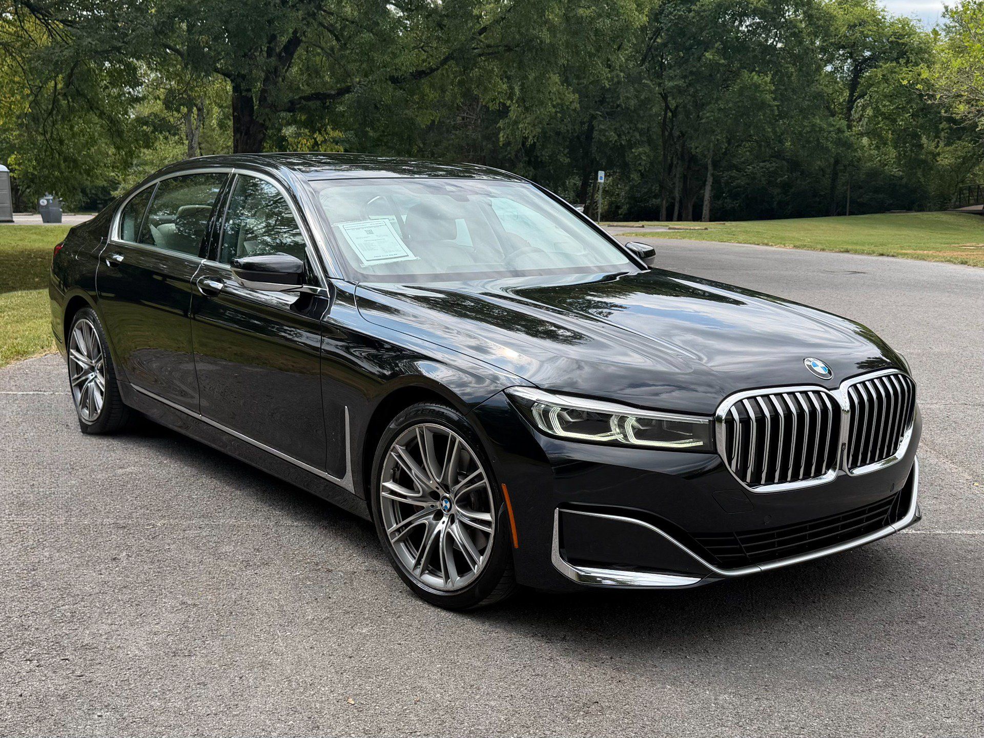 Used 2021 BMW 740i RWD image 1