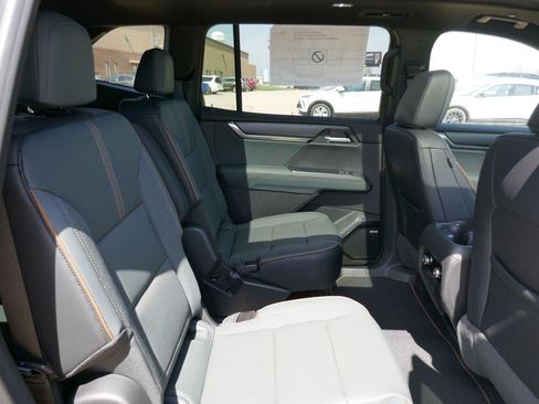 New 2026 GMC Acadia AT4 AWD/4WD image 13