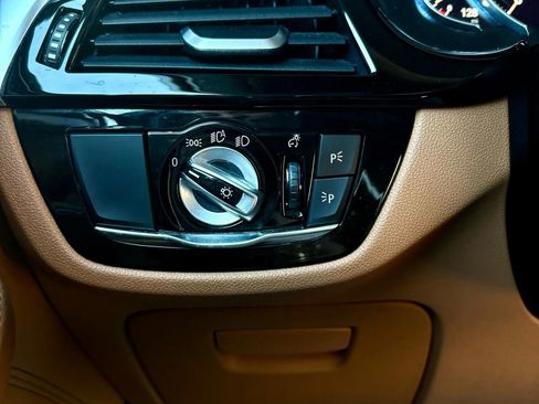 Used 2018 BMW M550i xDrive image 34