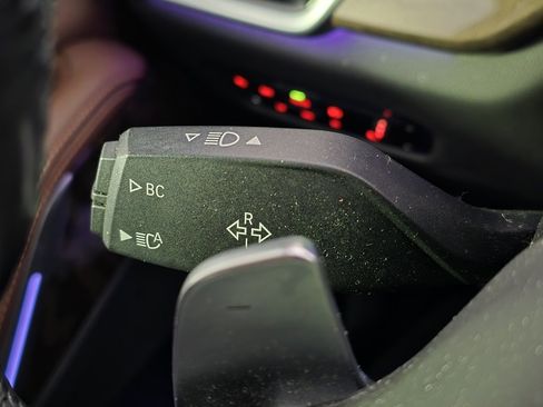 Used 2021 BMW X5 xDrive40i w/ M Sport Package image 19