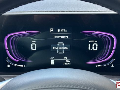 Used 2025 Kia Telluride S image 32