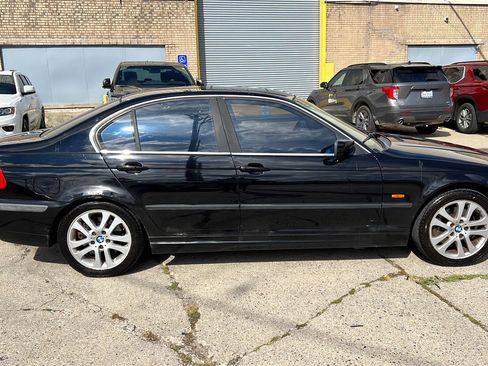 Used 2001 BMW 330i Sedan image 3
