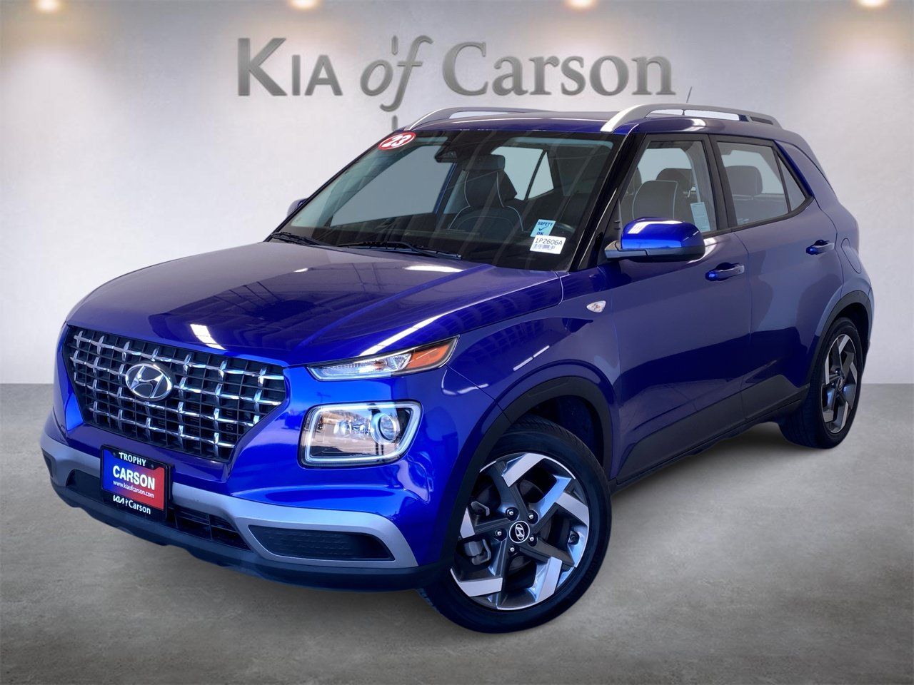 Used 2023 Hyundai Venue Limited FWD image 1