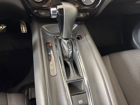 Used 2021 Honda HR-V Sport image 24