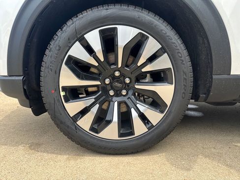 New 2026 Ford Explorer Platinum AWD/4WD image 25