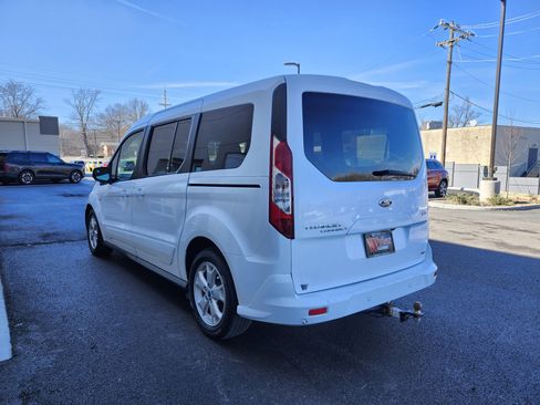 Used 2016 Ford Transit Connect XLT image 28