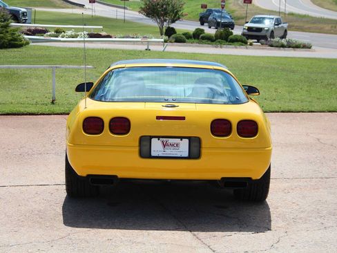 Used 1995 Chevrolet Corvette Coupe RWD image 13