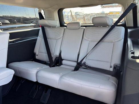 Used 2025 Ford Expedition Max Platinum w/ Platinum Ultimate Package image 12