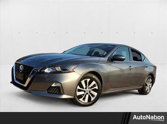 Used 2022 Nissan Altima 2.5 S image 1