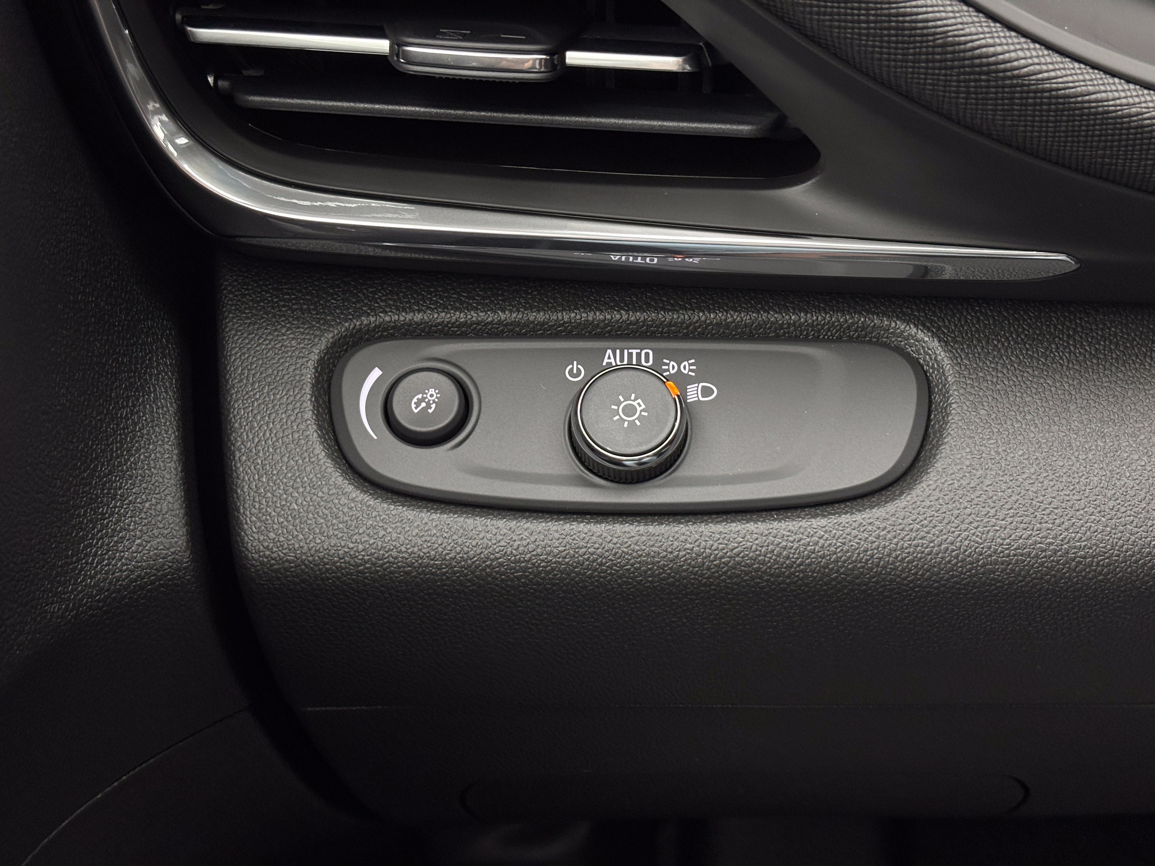 New 2026 Buick Envista Sport Touring w/ Convenience I Package FWD image 21
