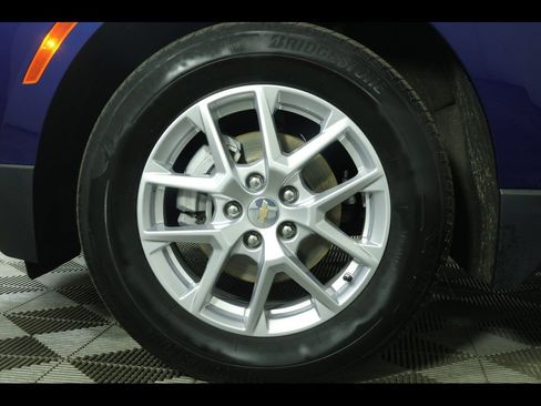 Used 2023 Chevrolet Equinox LT image 7