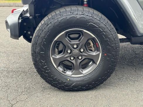 Used 2021 Jeep Gladiator Rubicon image 12