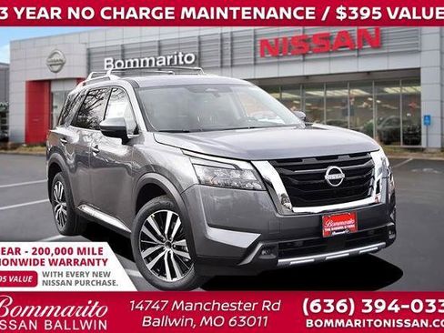 New 2025 Nissan Pathfinder Platinum image 1