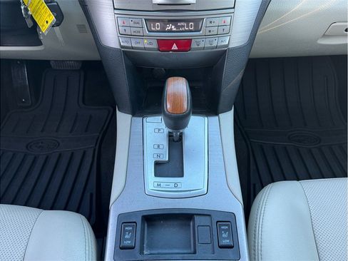 Used 2014 Subaru Outback 2.5i Limited AWD/4WD image 11
