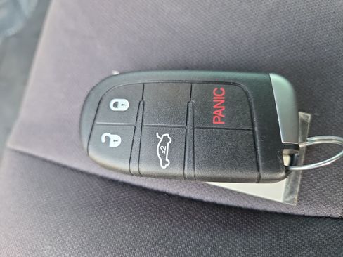 Used 2015 Dodge Challenger SXT w/ Sound Group RWD image 28