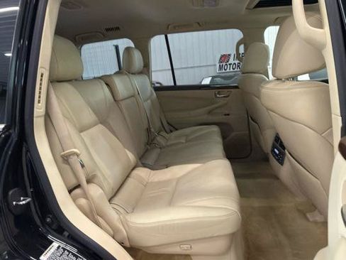 Used 2013 Lexus LX 570 4WD image 19