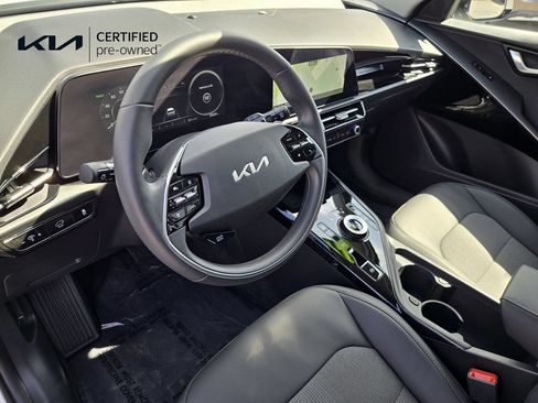 Certified 2024 Kia Niro Wind FWD image 11