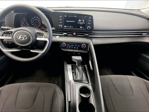 Used 2023 Hyundai Elantra SEL FWD image 15