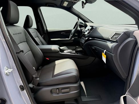 New 2026 Honda Ridgeline Black Edition image 16