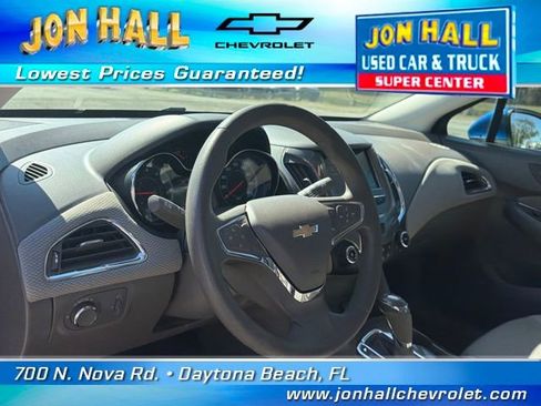 Used 2016 Chevrolet Cruze LT image 17