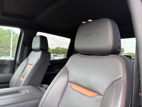 Used 2022 GMC Sierra 1500 AT4 AWD/4WD image 8