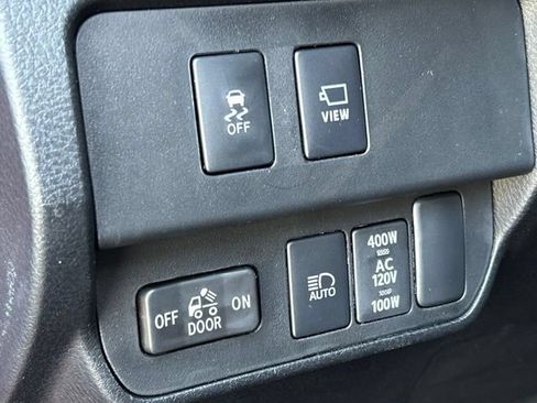 Used 2023 Toyota Tacoma Limited AWD/4WD image 19