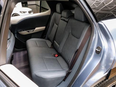 Used 2023 Lexus RZ 450e Premium image 42