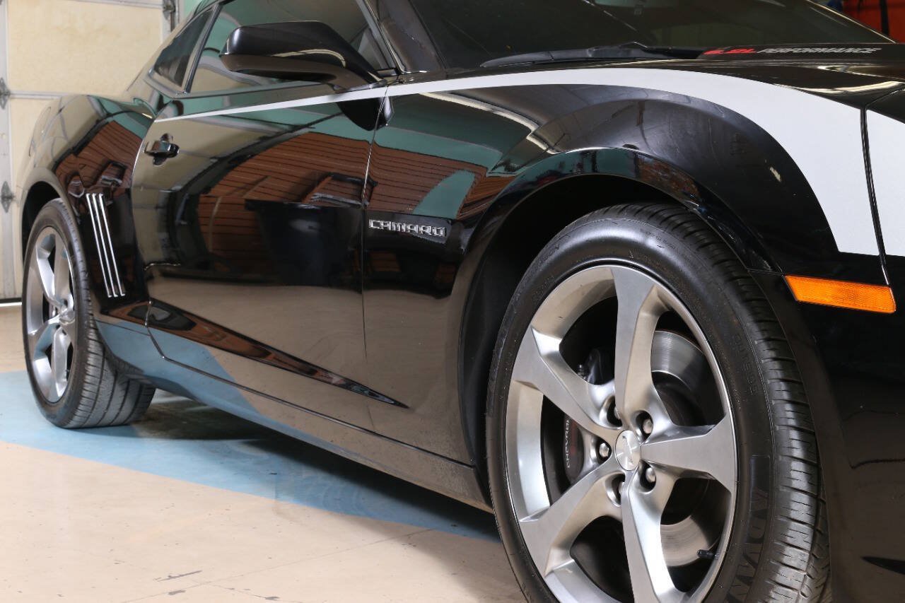 Used 2013 Chevrolet Camaro SS w/ RS Package RWD image 17