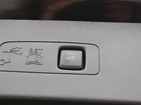 Used 2023 Lincoln Corsair Reserve FWD image 41