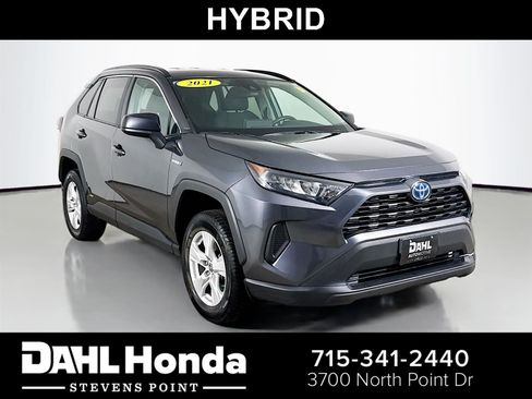 Used 2021 Toyota RAV4 LE image 1