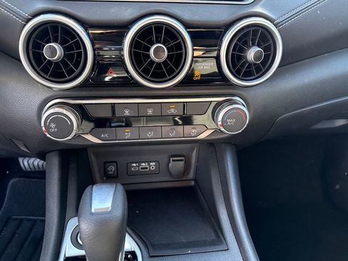 Used 2024 Nissan Sentra SV image 23