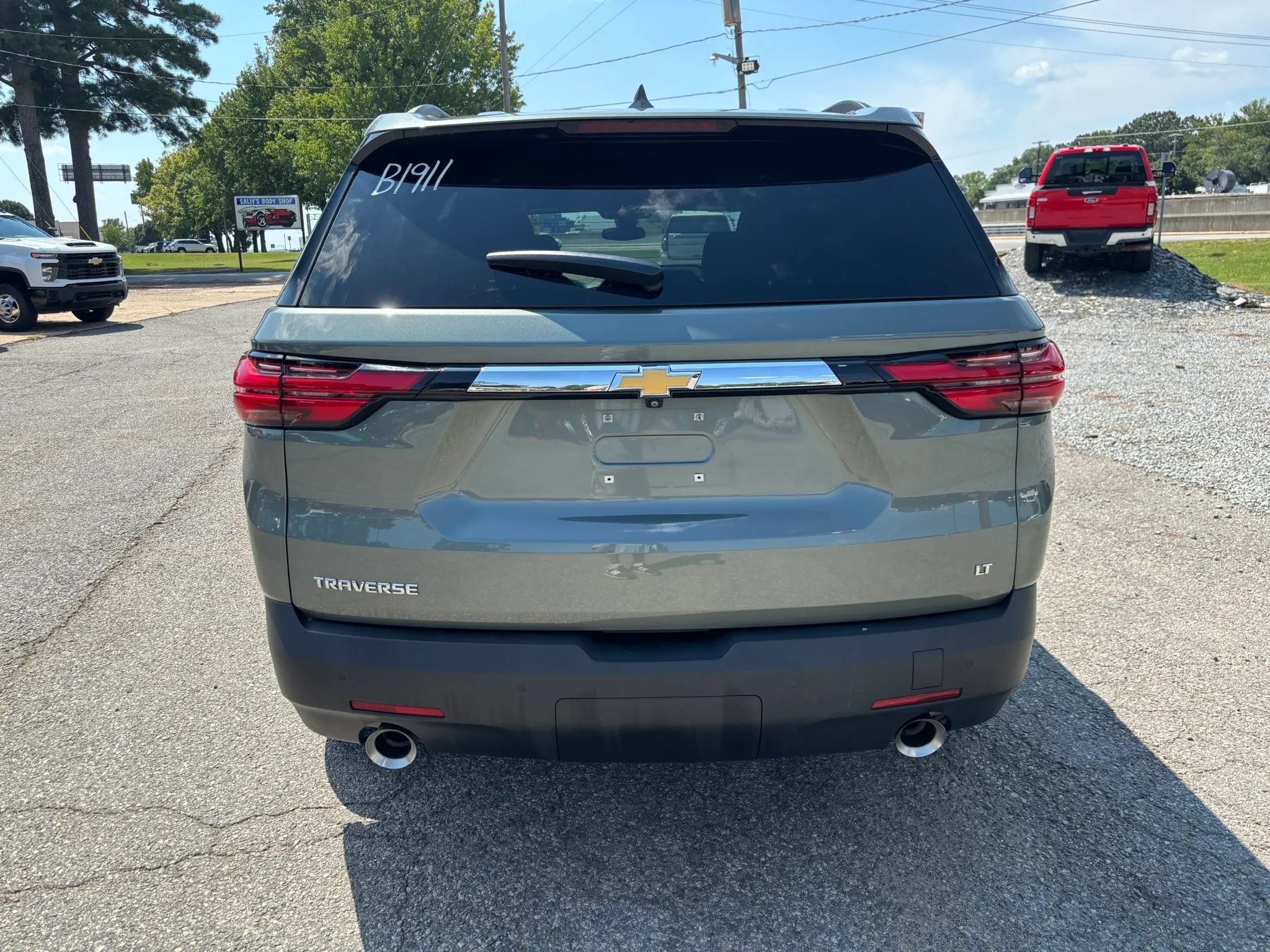 Used 2022 Chevrolet Traverse LT FWD image 4