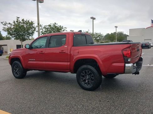 Certified 2021 Toyota Tacoma SR5 image 6