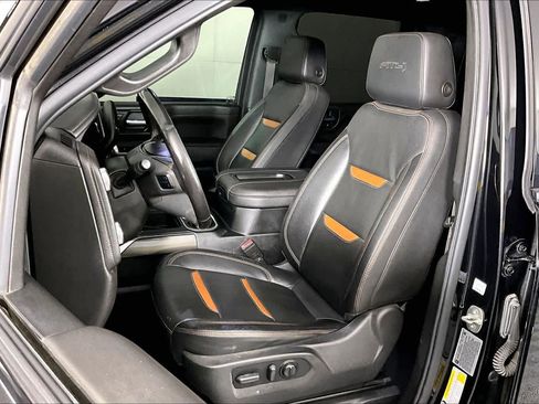Used 2022 GMC Sierra 2500 AT4 w/ AT4 Preferred Package AWD/4WD image 8