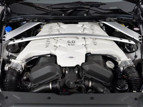 Used 2009 Aston Martin DBS Coupe RWD image 45