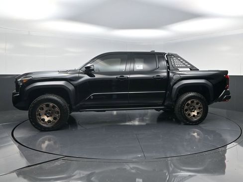 New 2025 Toyota Tacoma Trailhunter image 3
