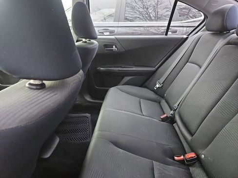 Used 2017 Honda Accord LX image 29