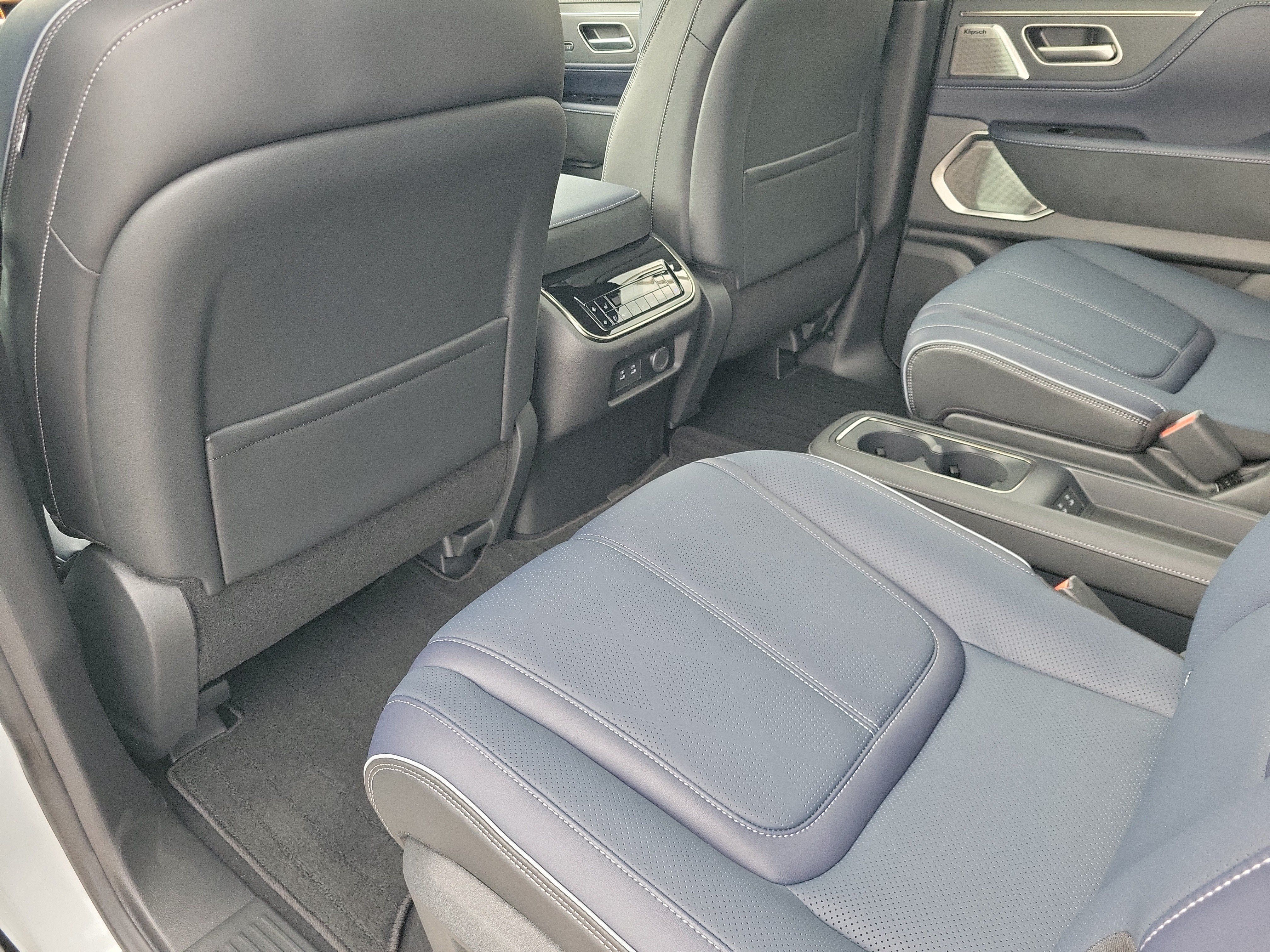 New 2026 INFINITI QX80 4WD image 24