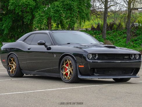 Used 2016 Dodge Challenger SRT Hellcat image 12