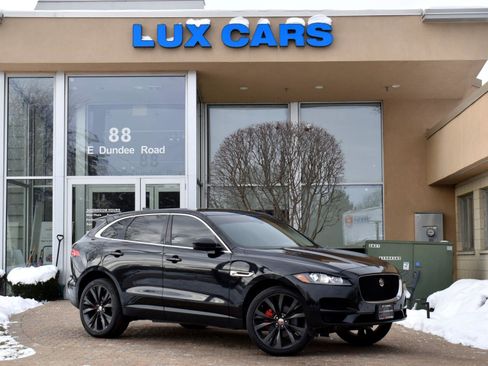 Used 2019 Jaguar F-PACE Prestige image 1