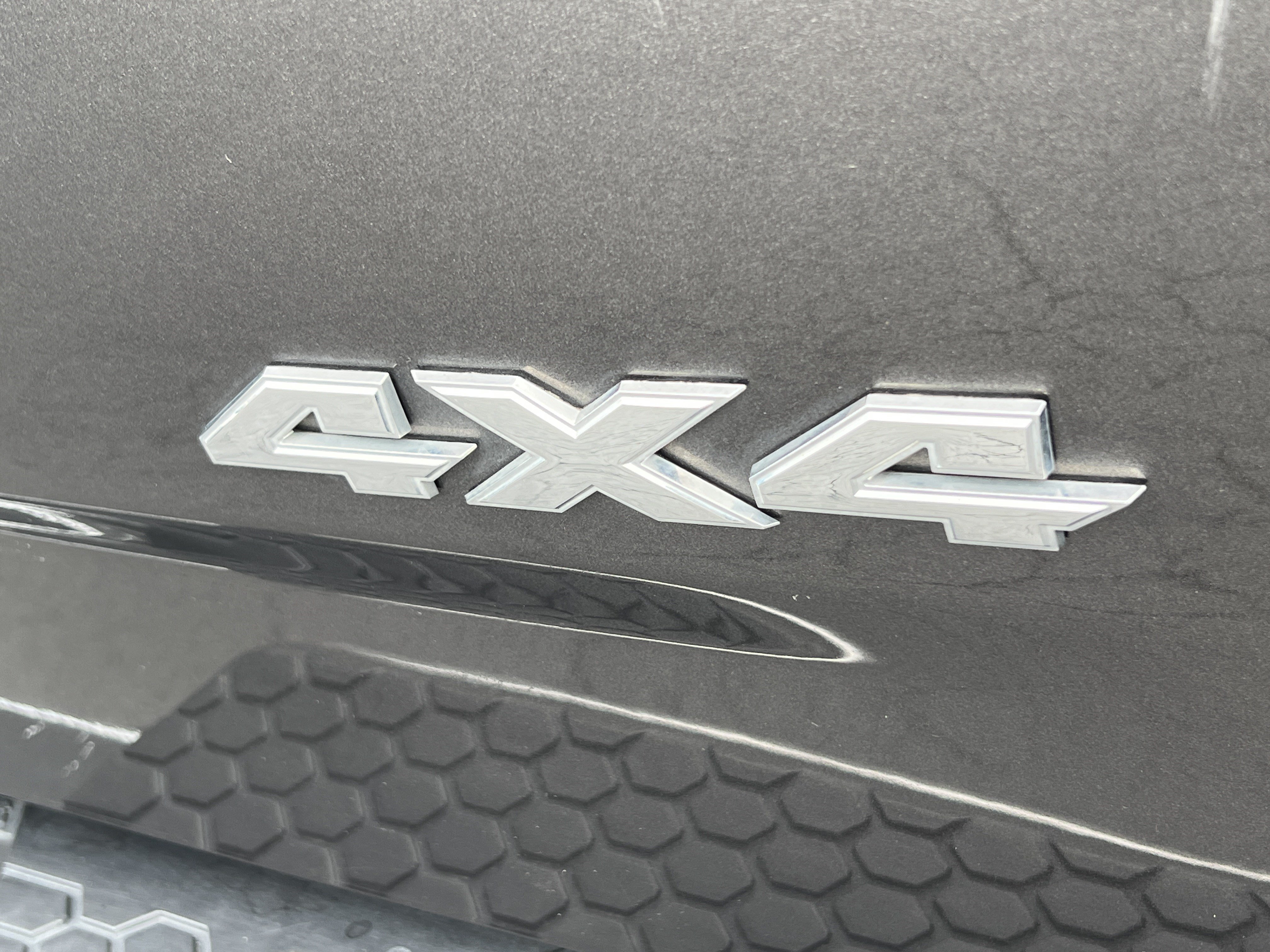 Used 2019 RAM 1500 Classic SLT w/ Luxury Group AWD/4WD image 11