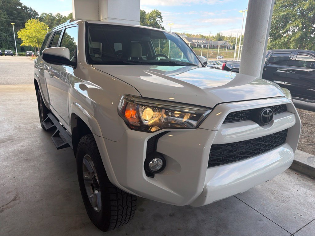 Used 2016 Toyota 4Runner SR5 RWD image 4