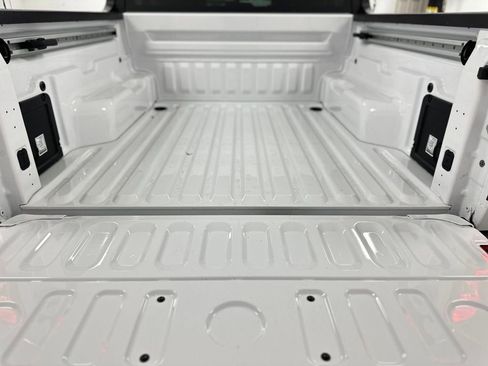 New 2025 Ford Maverick XL w/ Equipment Group 102A image 17