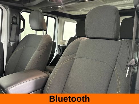 Used 2026 Jeep Wrangler Unlimited Sahara AWD/4WD image 11