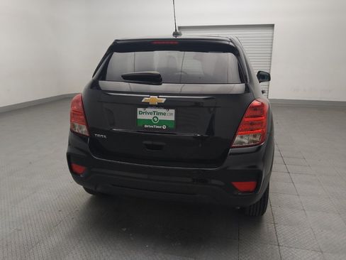 Used 2022 Chevrolet Trax LS w/ Tint and Cruise Package FWD image 7
