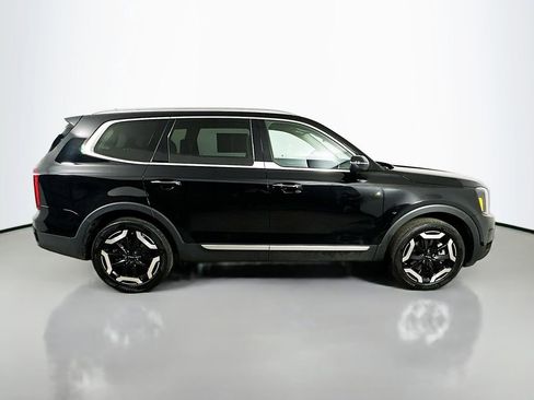 Used 2025 Kia Telluride S image 7
